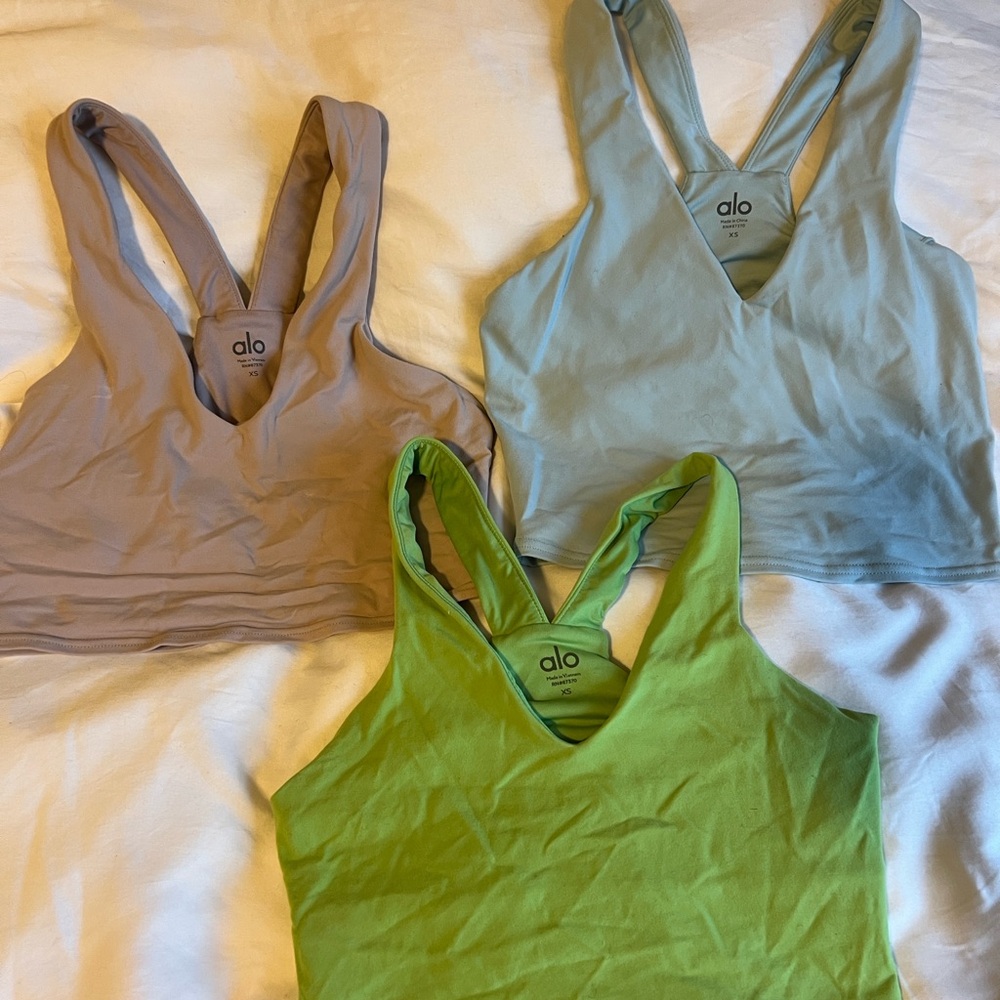 ALO Yoga top ( Apple green, Sky blue, light beige)

$20 each